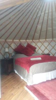 Yurt Inside:Secret Garden Retreat